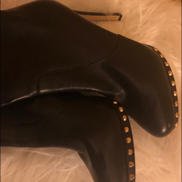 Black leather boots - Picture 1 of 7